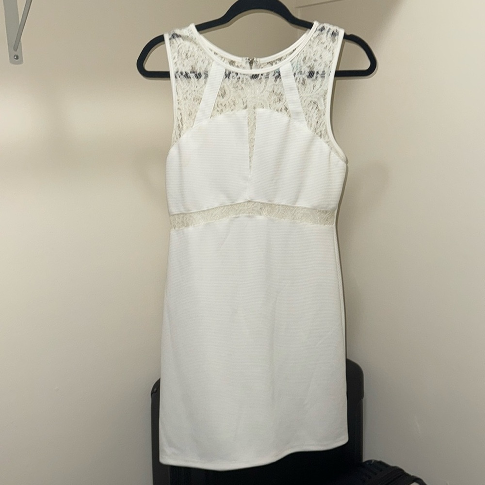 She + Sky Size Large White fitted dress